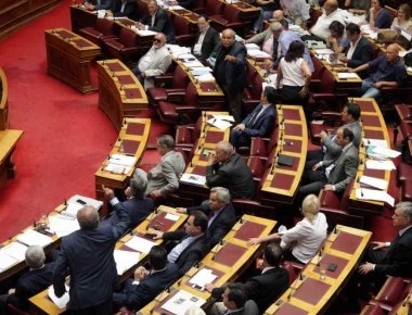 Eπιτροπή Άμυνας της Βουλής: Τι ειπώθηκε για τις γαλλικές φρεγάτες, την αναβάθμιση των F-16 και την «σφήνα» των Rafale